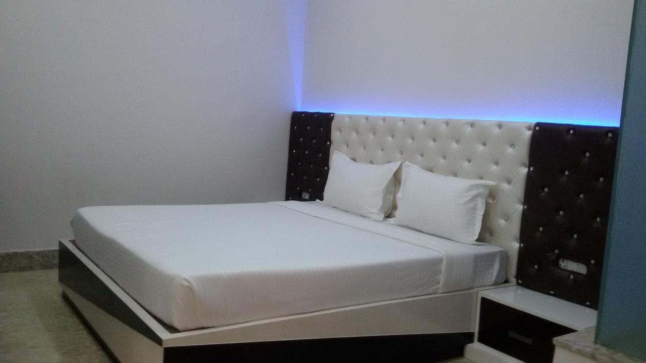 Hotel Royal International 뉴델리 외부 사진