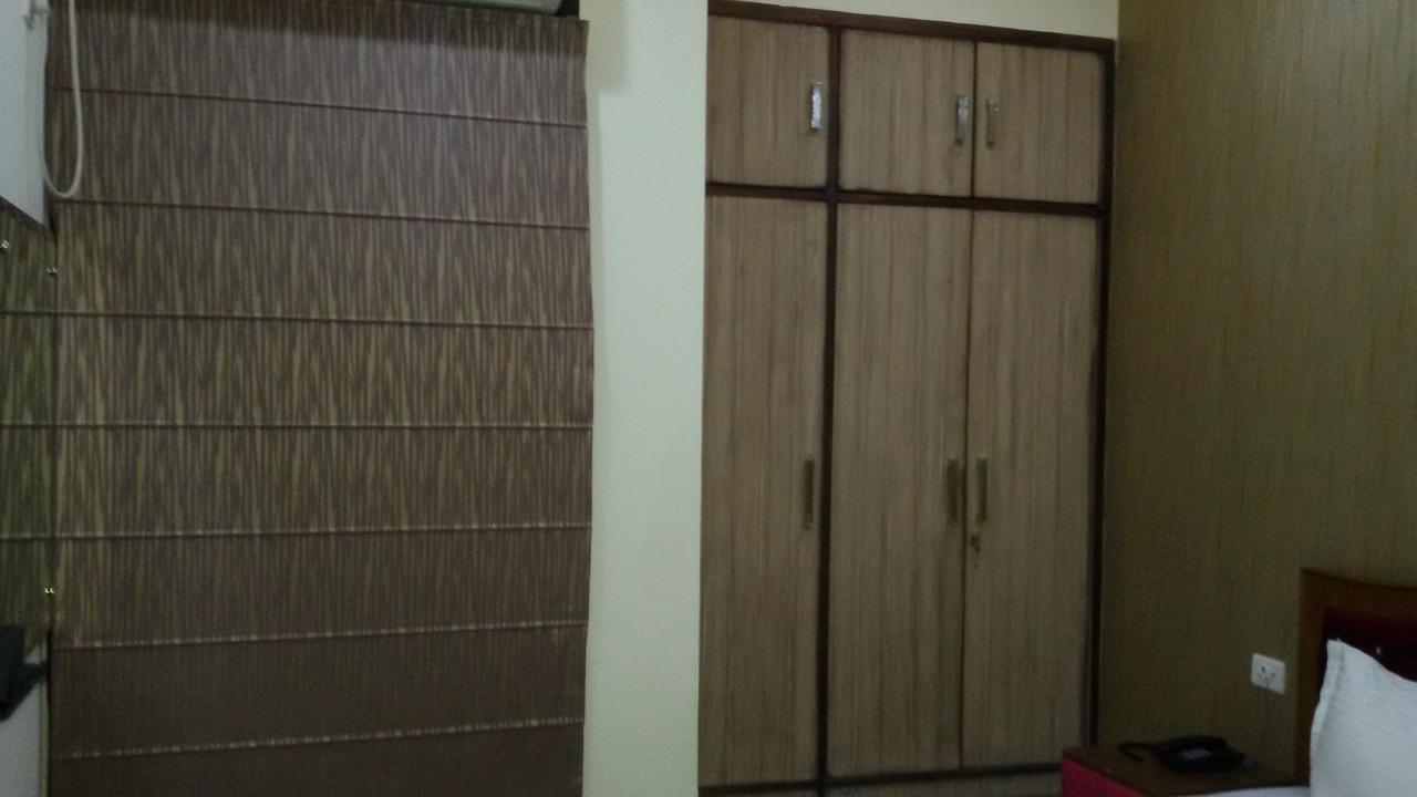Hotel Royal International 뉴델리 외부 사진