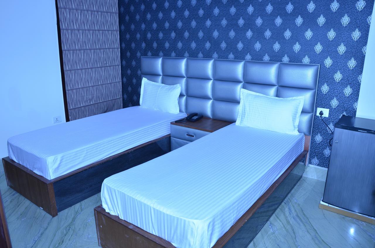 Hotel Royal International 뉴델리 외부 사진
